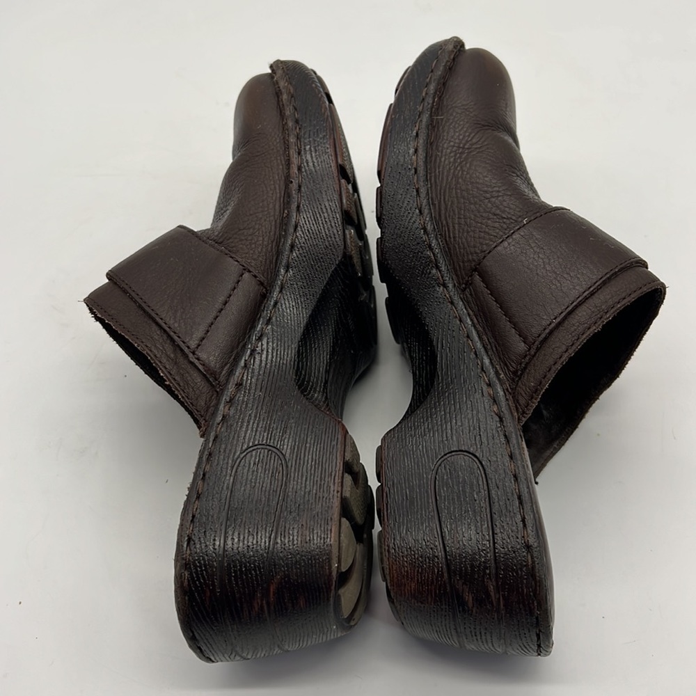 Born Brown Leather Slip On clogs size 8 - Picture 6 of 11